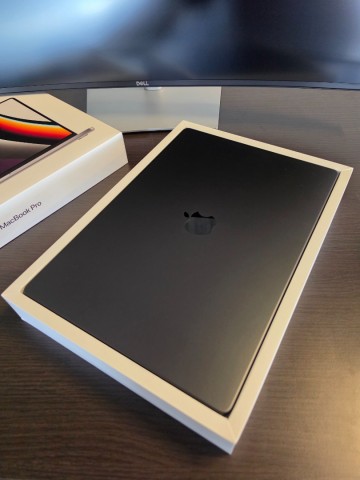Macbook pro 16 m3 max 1